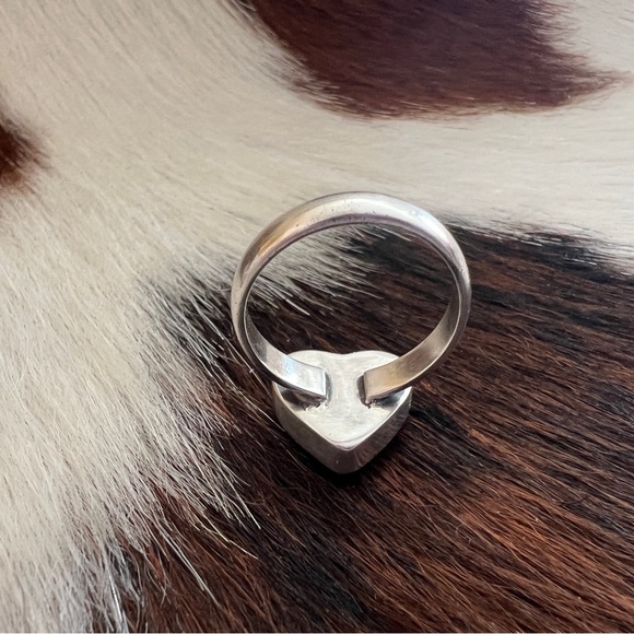 ❤️ Kingman Turquoise Robins Egg Blue Heart Shaped Navajo Style 925 Ring Sz 6.75 - Picture 7 of 16